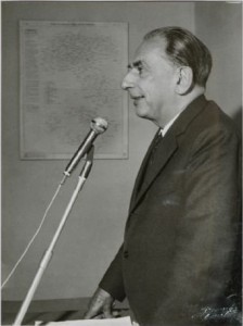 Giacomo Devoto (Genova, 19 luglio 1897 – Firenze, 25 dicembre 1974) 